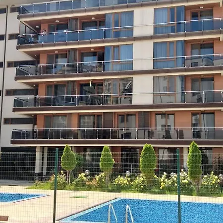 Апартаменты Central Beach Поморие